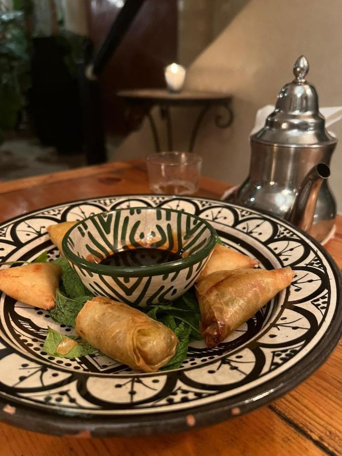 Maison Riad Traditionnel Idealement Situe A Marrakech Marrakesh Exteriör bild