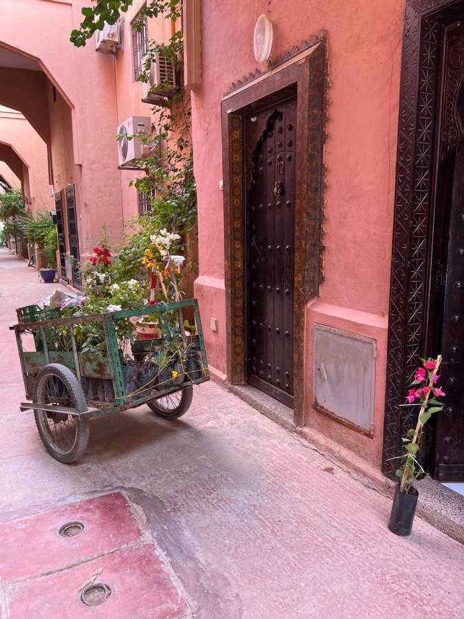 Maison Riad Traditionnel Idealement Situe A Marrakech Marrakesh Exteriör bild